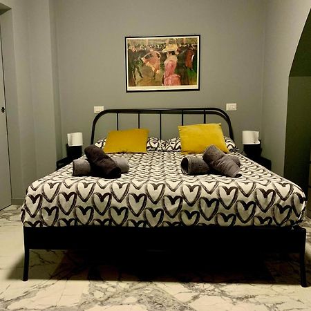 Modern City Center Apartment เบเนเวนโต ภายนอก รูปภาพ